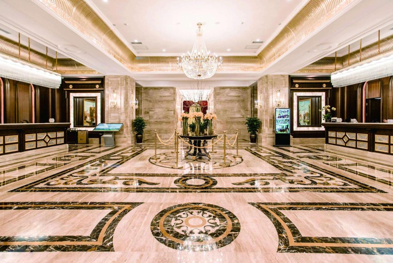 Wyndham Grand Kunming East Hotell Exteriör bild
