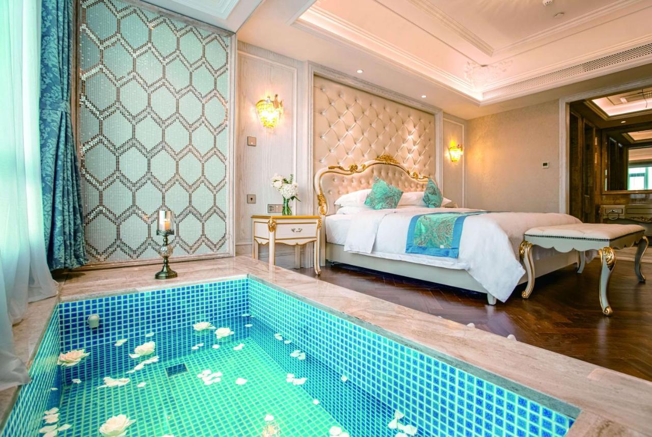 Wyndham Grand Kunming East Hotell Exteriör bild