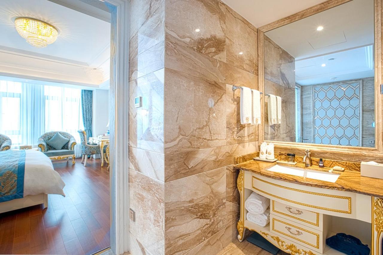 Wyndham Grand Kunming East Hotell Exteriör bild