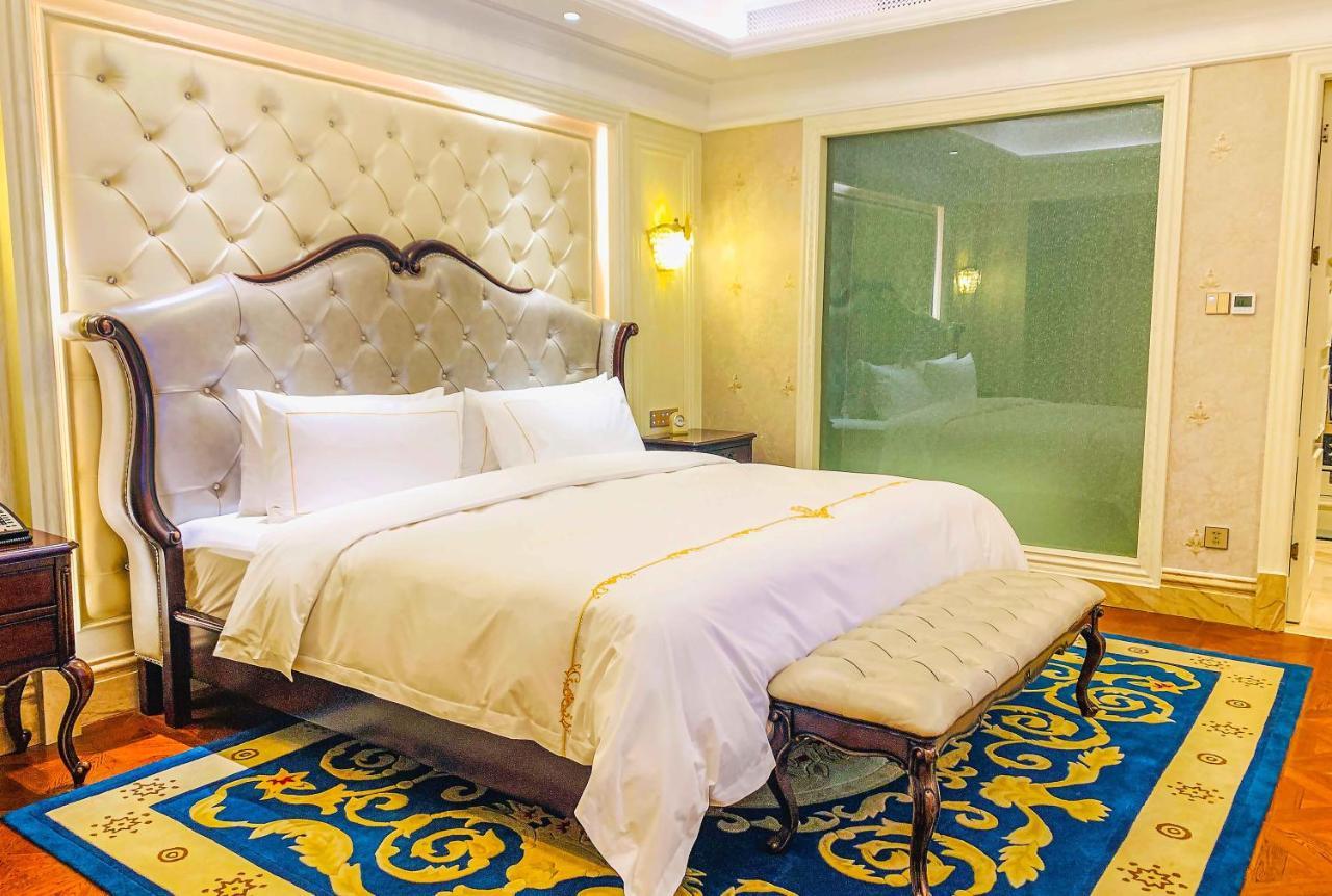 Wyndham Grand Kunming East Hotell Exteriör bild
