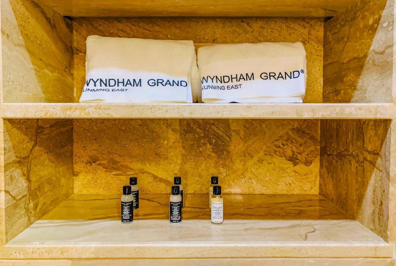 Wyndham Grand Kunming East Hotell Exteriör bild