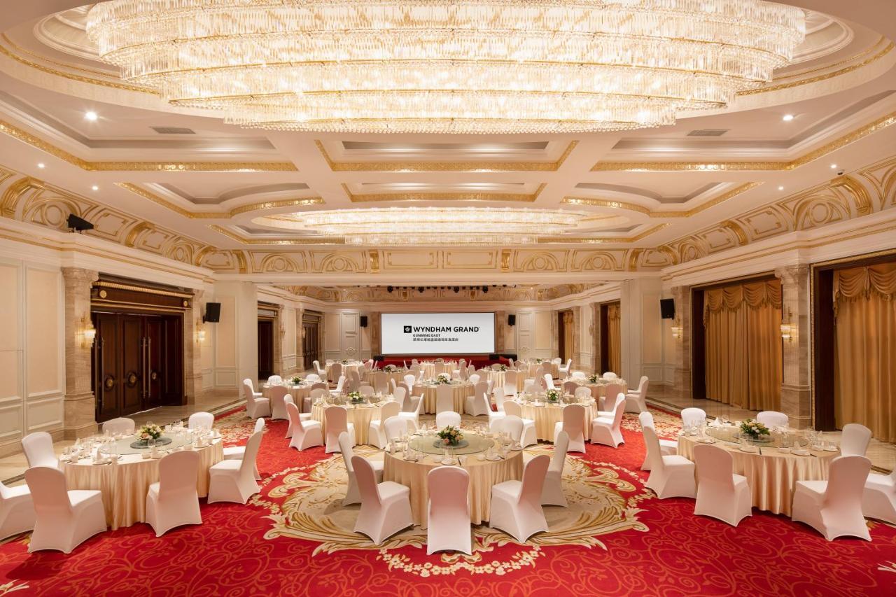 Wyndham Grand Kunming East Hotell Exteriör bild