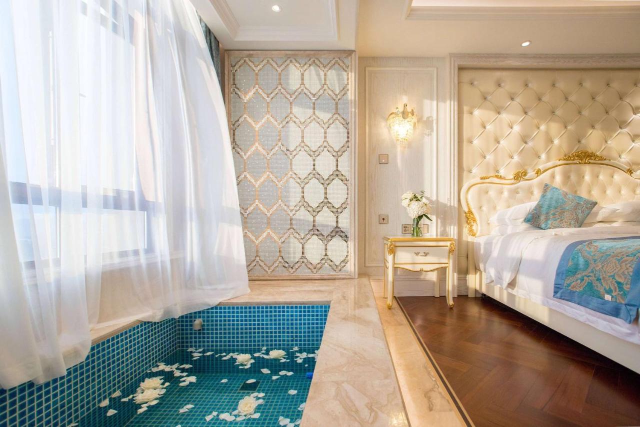 Wyndham Grand Kunming East Hotell Exteriör bild
